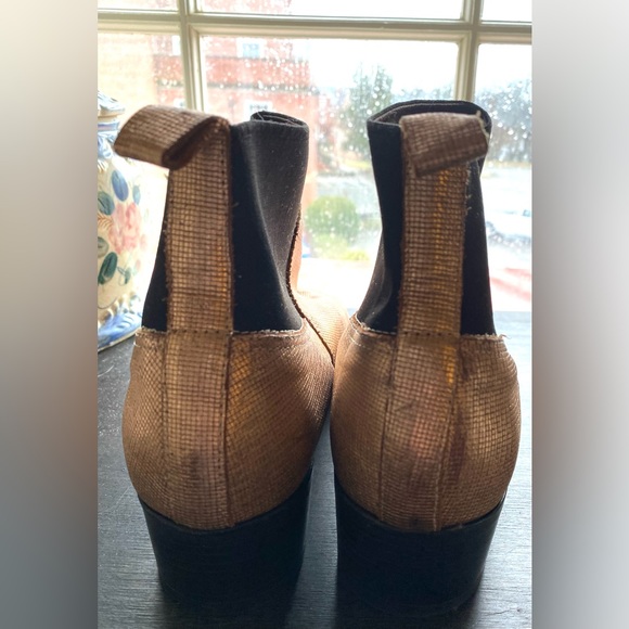Beautiful copper textured leather ankle boots with black elastic& pointy toes - Picture 5 of 8